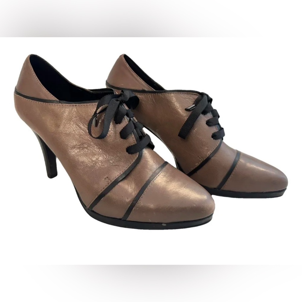 Tahari Taupe leather Lace-Up Heels, sz. 10